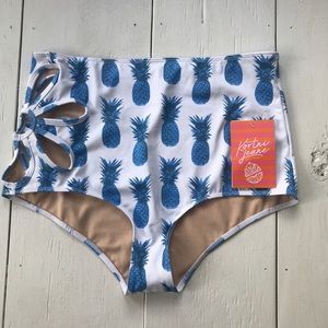 Kortni Jeane bottoms